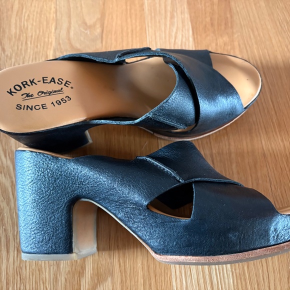 Kork-Ease, Garden Platform Black Leather Slide - Nearly New! - Picture 4 of 5